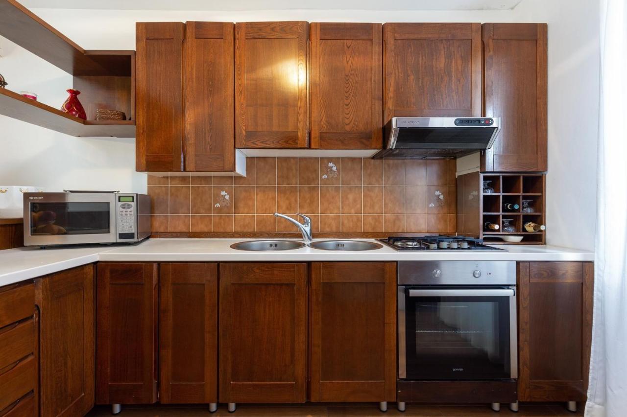 Holiday Apartment Suzana ロヴィニ エクステリア 写真